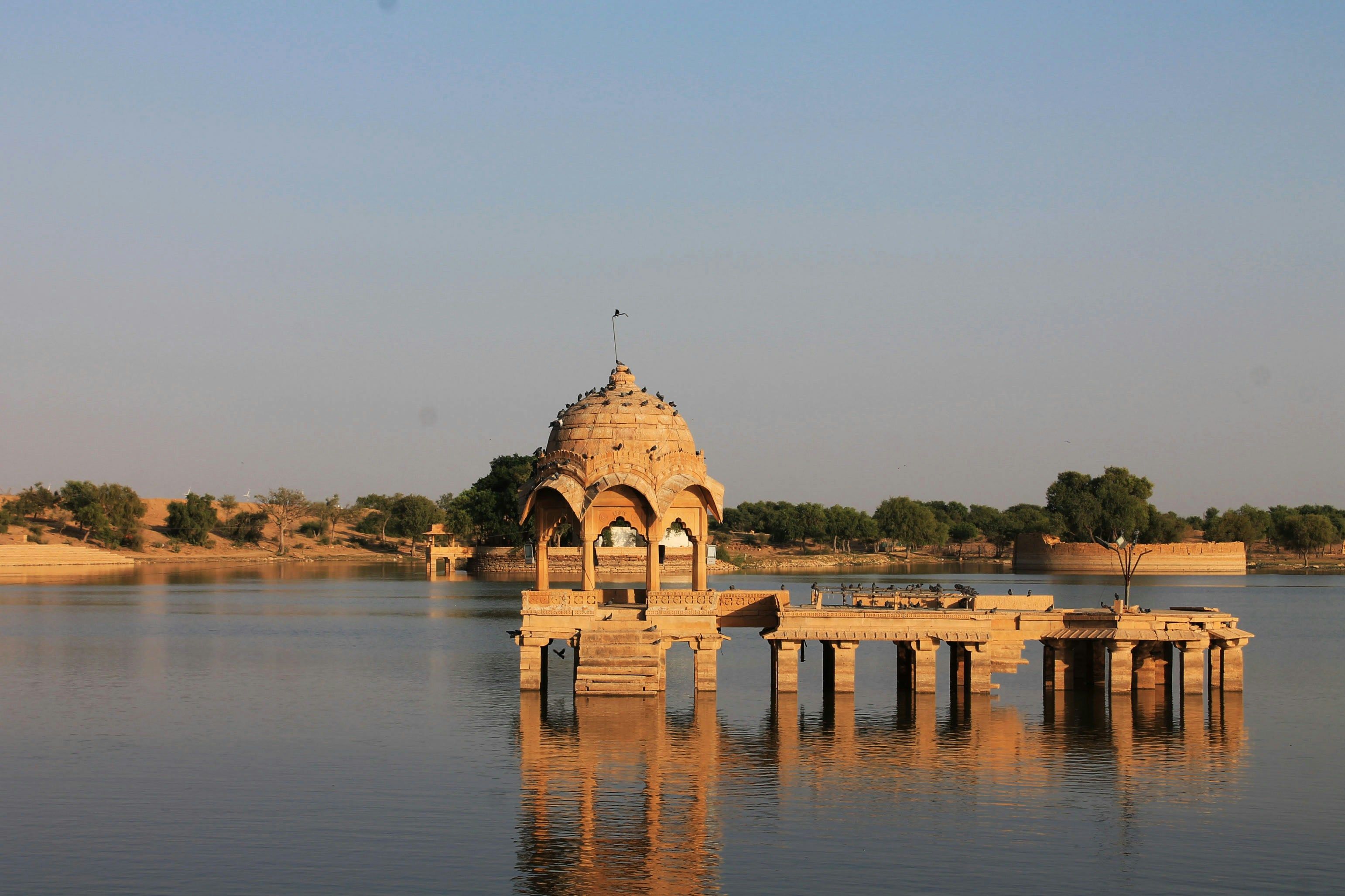 gadisar lake in jaisalmer