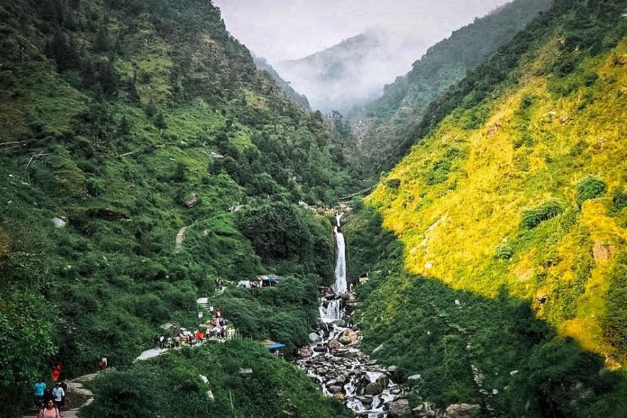 bhagsu waterfall in dharamshala