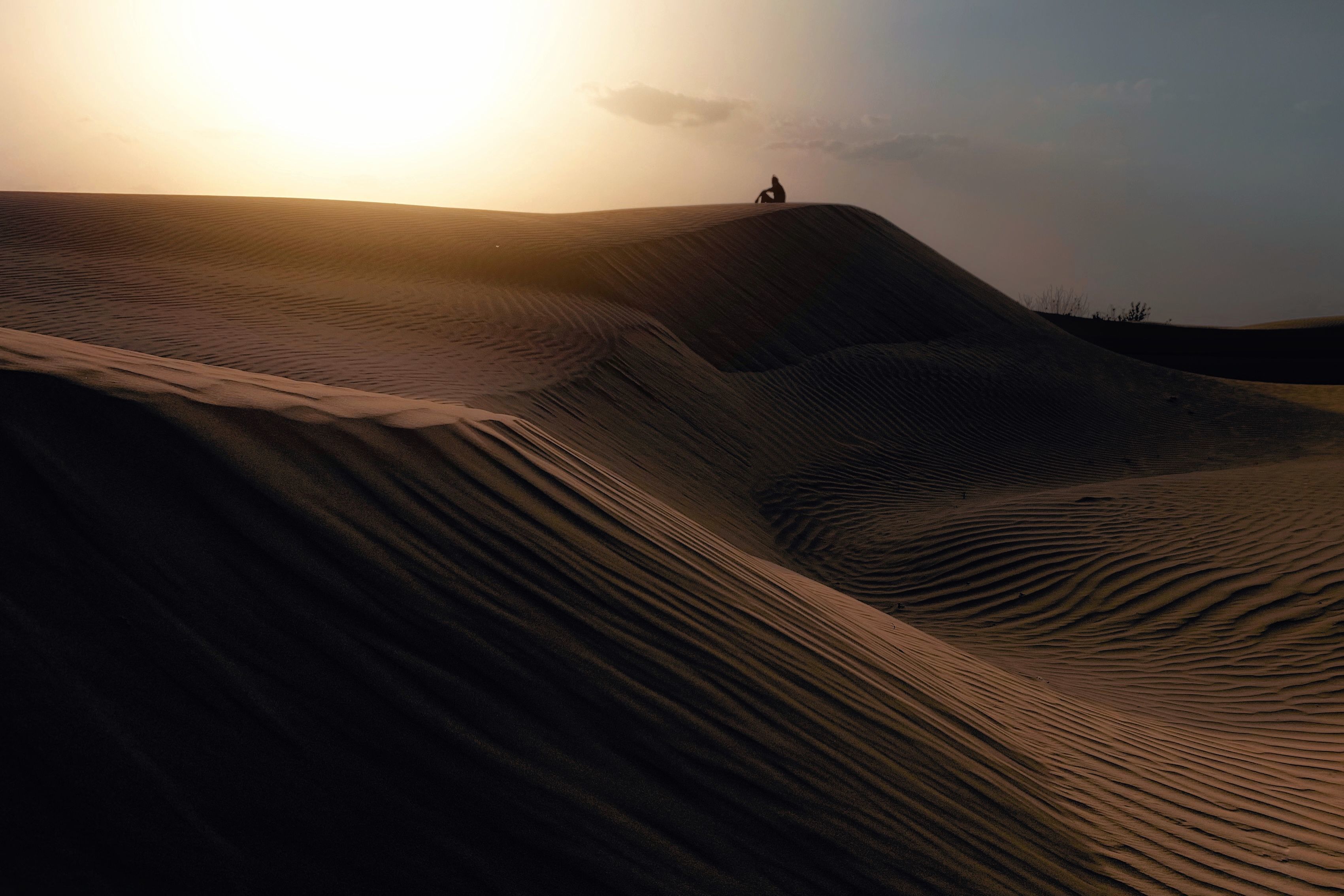 sunset over the sam sand dunes in rajasthan