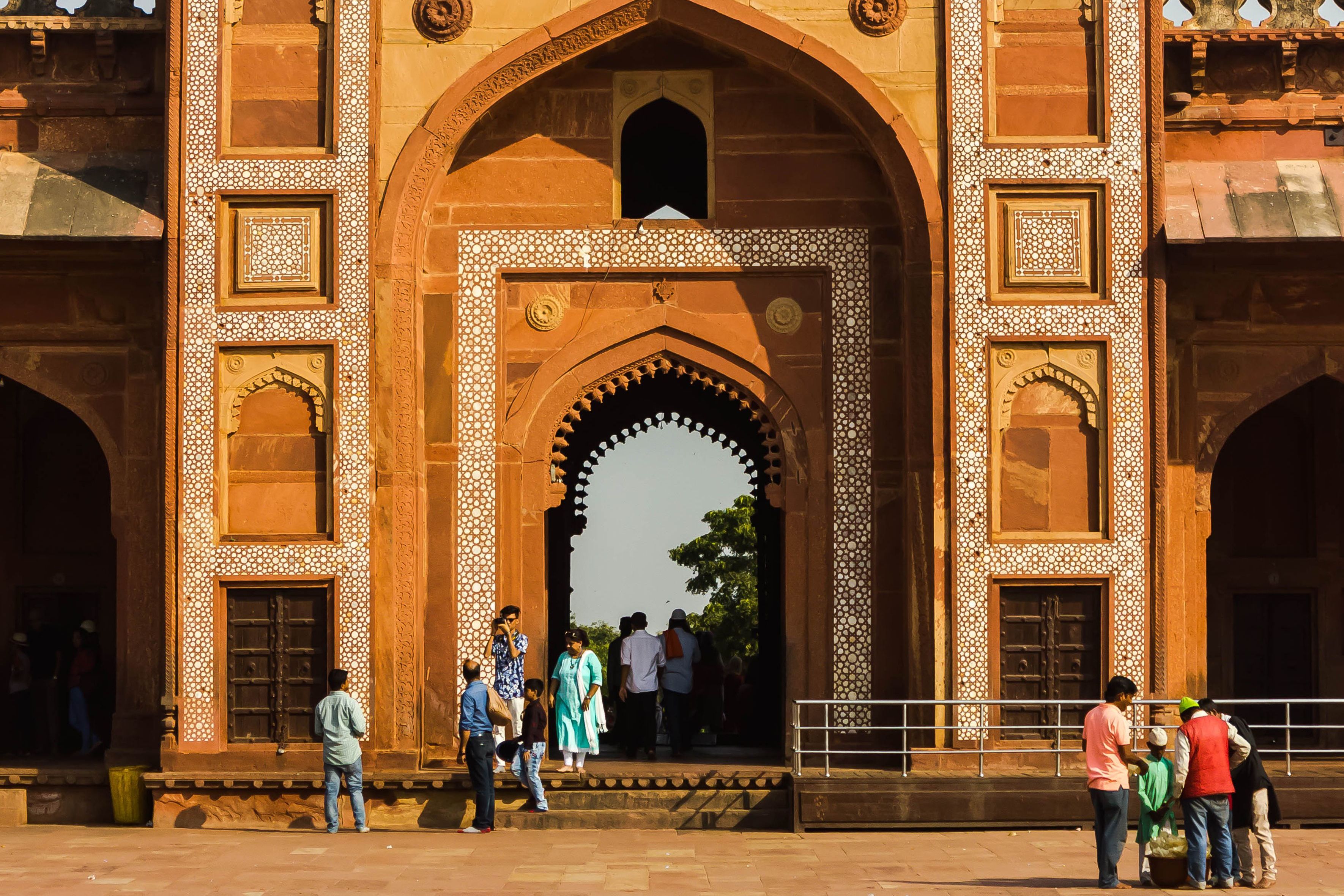 historic buland darwaza gate at fatehpur sikri
