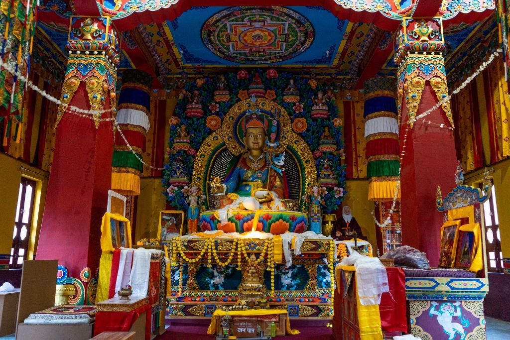 idol of padmasambhava inside the gue monastery
