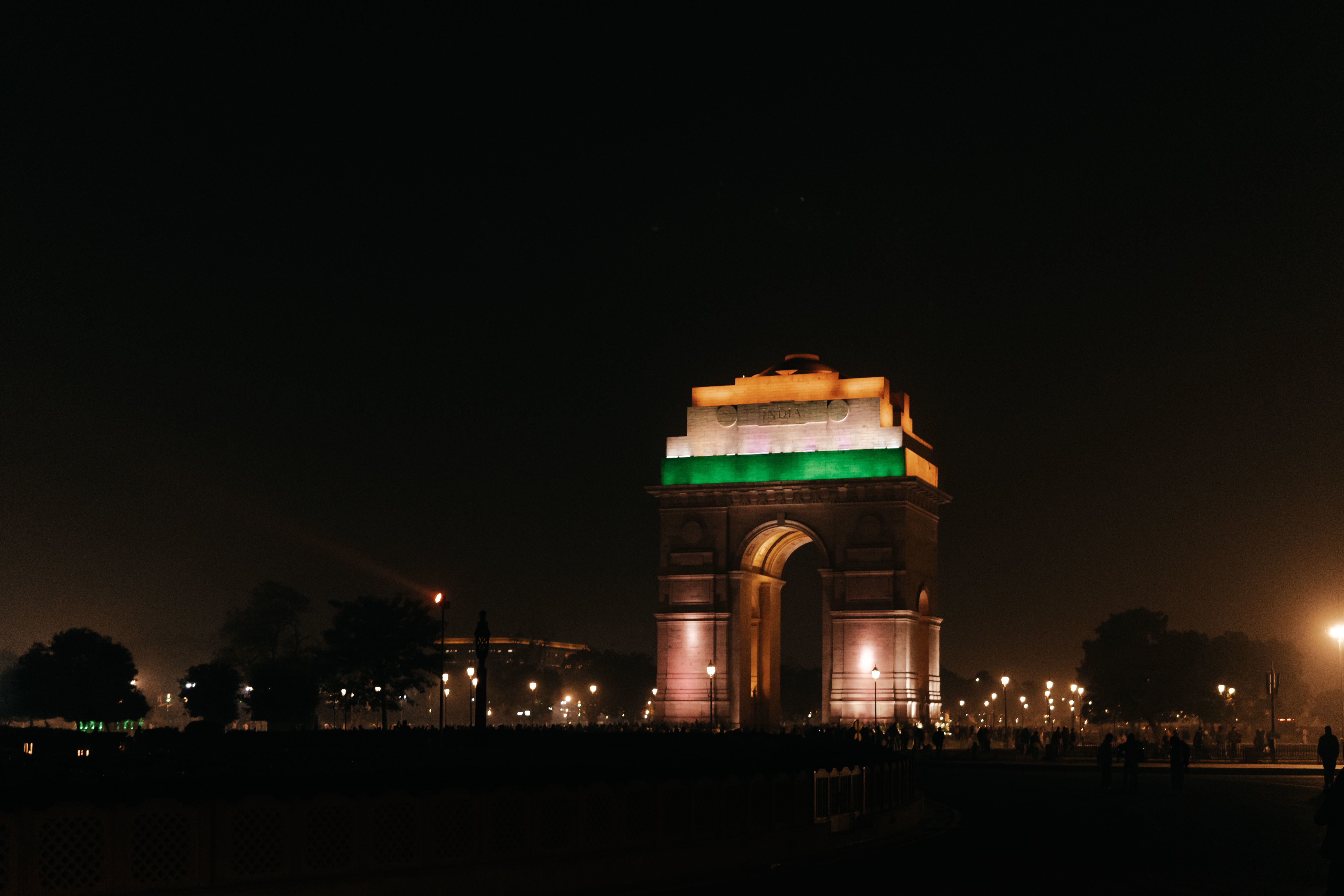 beautifully illuminated india gate at night