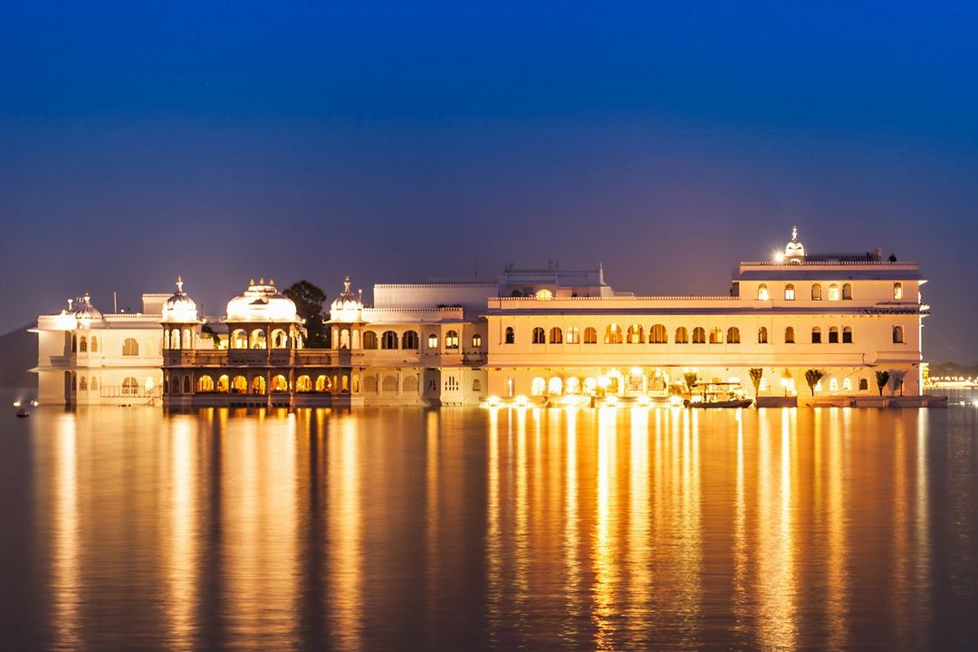 view of the jag mandir palace at night