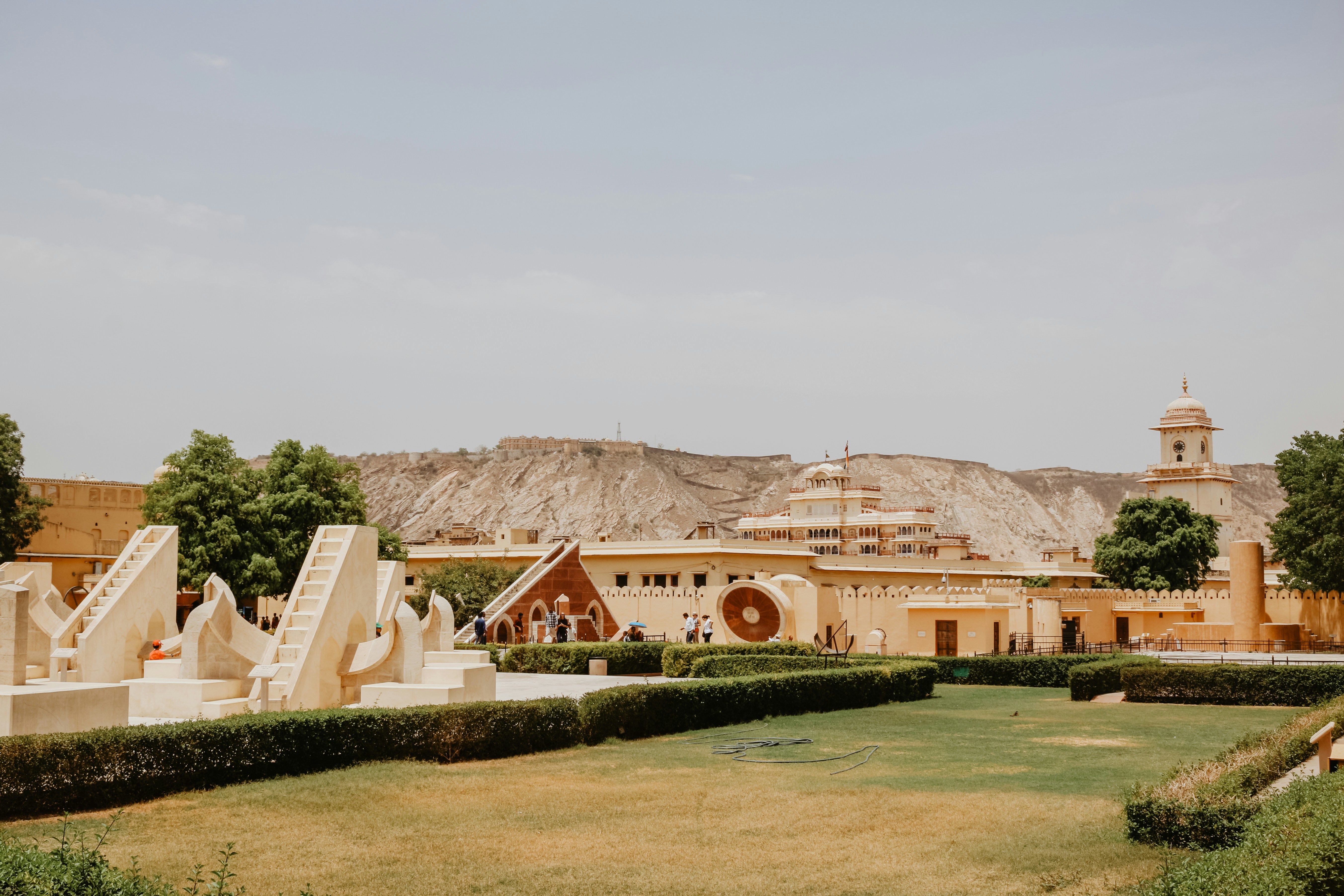 jantar mantar observatory in jaipur during daytime