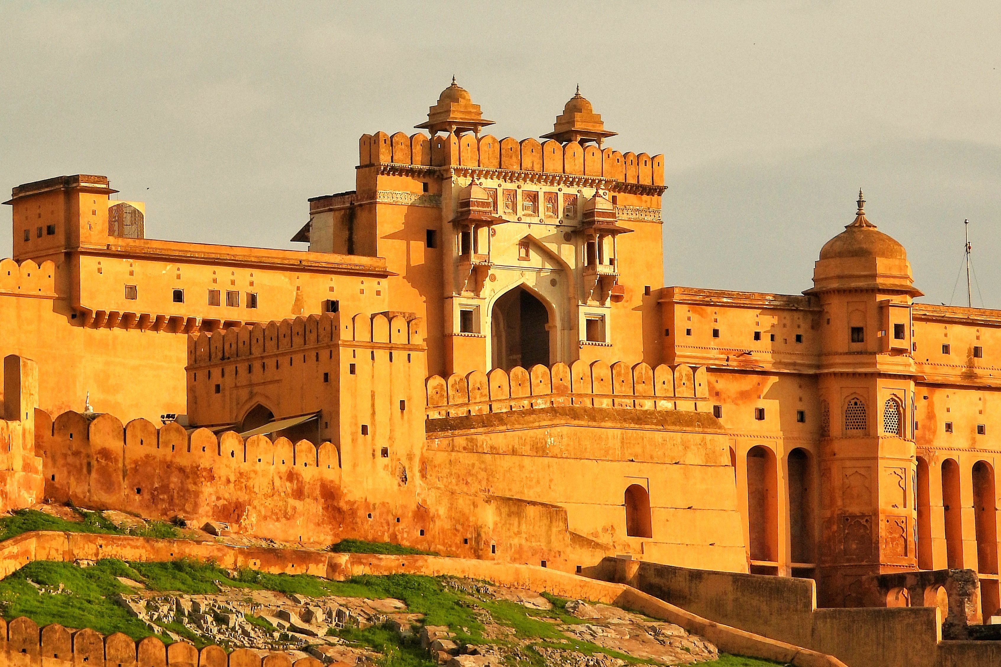 view of the amber fort in jaipur rajasthan