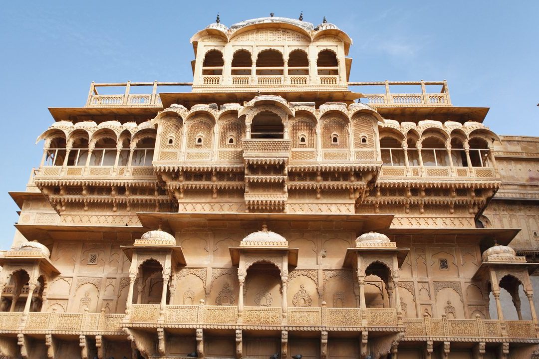 stunning view of nathmal ki haveli facade