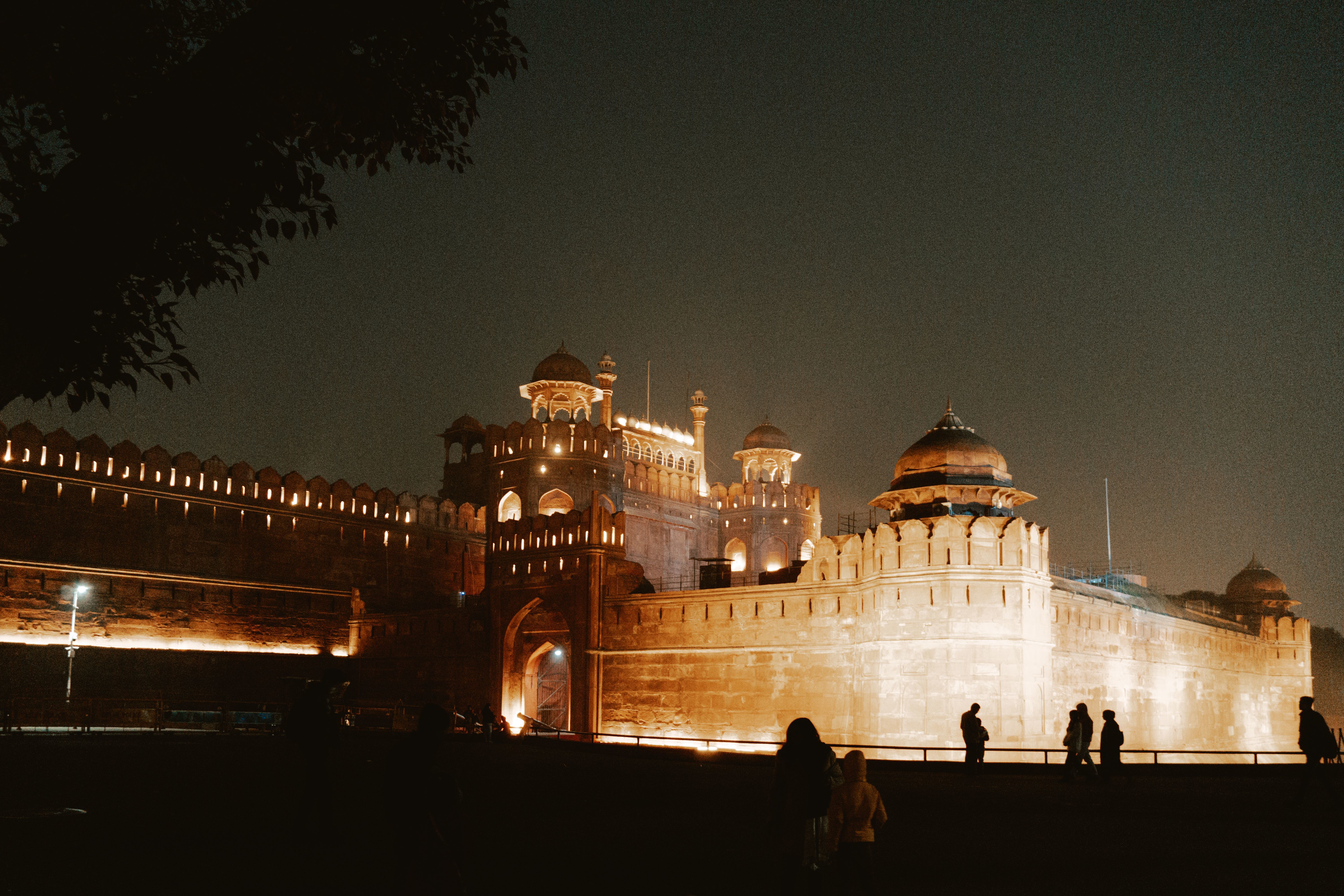 night view of the majestic red fort in new delhi