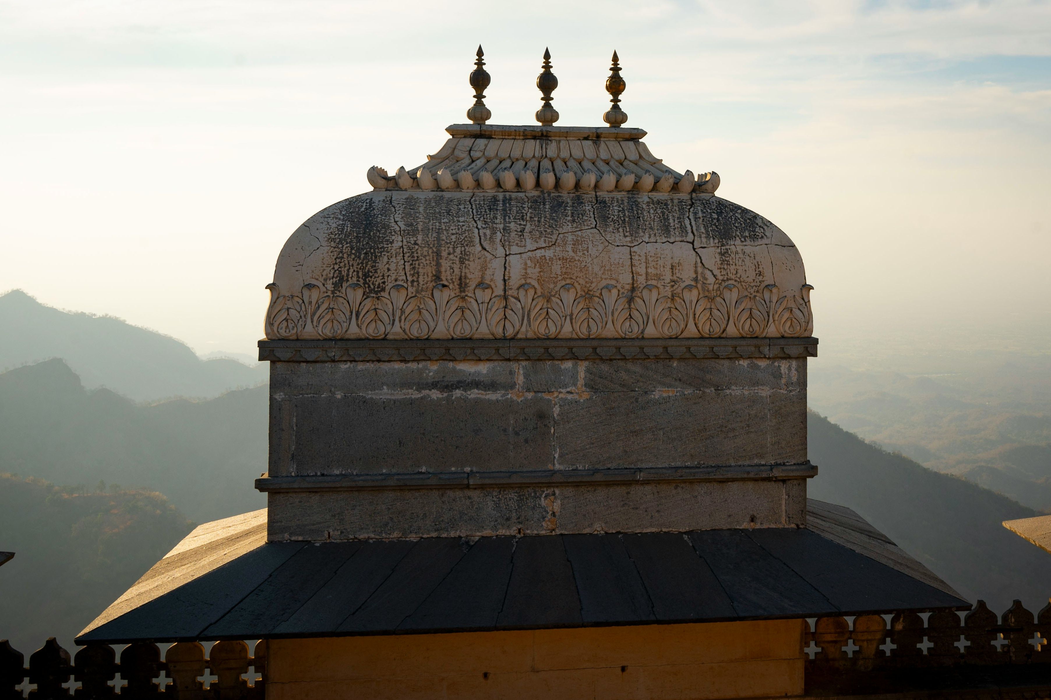 dome of badal mahal at kumbhalgarh fort