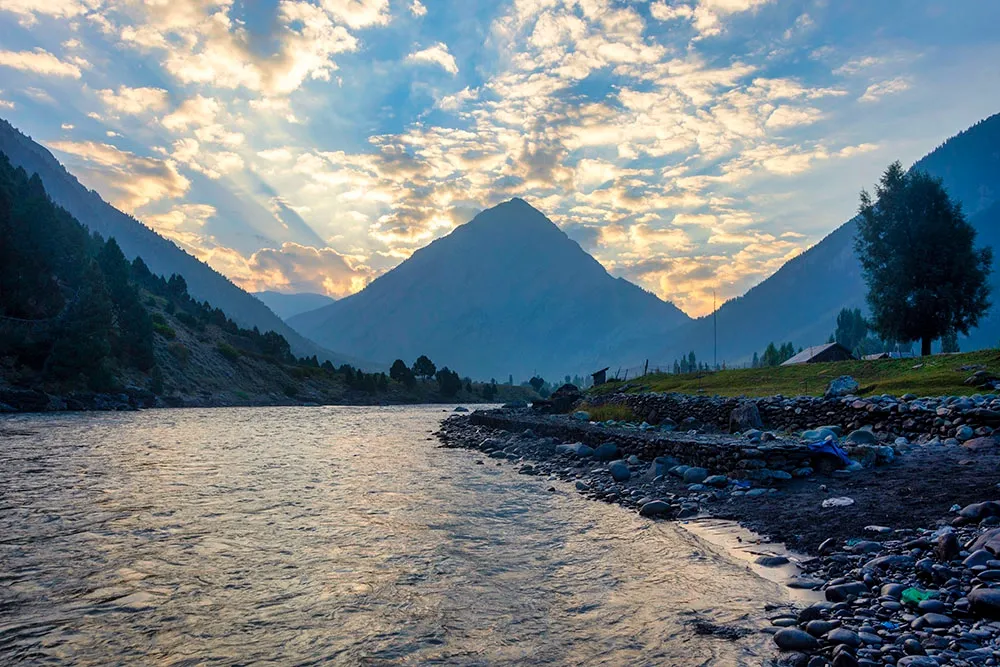 river flowing through gurez valley in kashmir