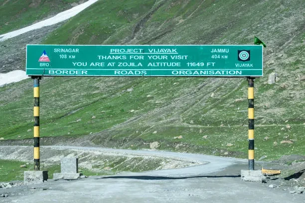 road sign at the begening of zoji la road